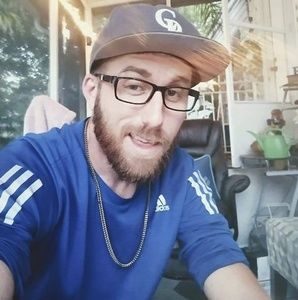 Meet your Posher, Travis